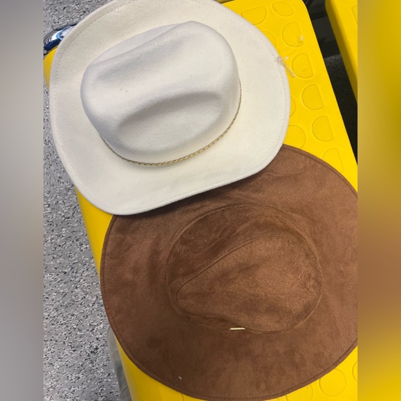 VINCE CAMUTO BUNDLE 2 - Picture 1 of 12